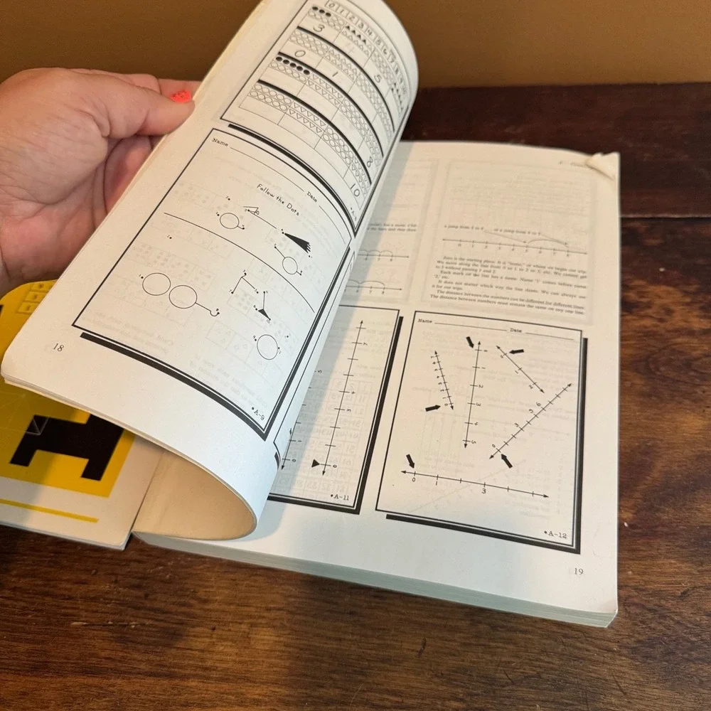 Miquon Math Lab Materials: The Yellow Book & Annotations‎ for Teacher